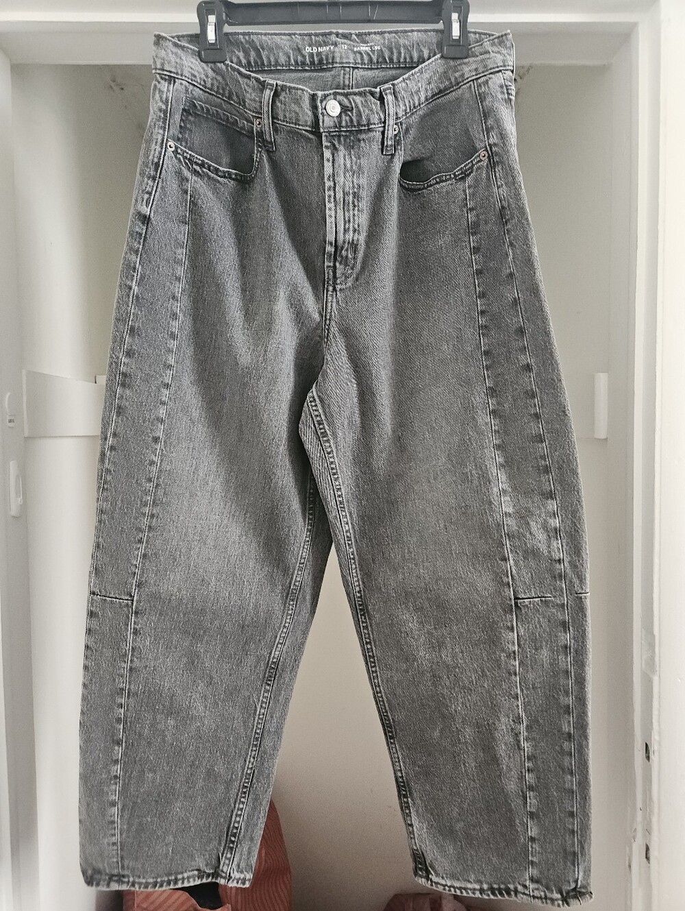 OLD NAVY HIGH RISE BARREL LEG 12